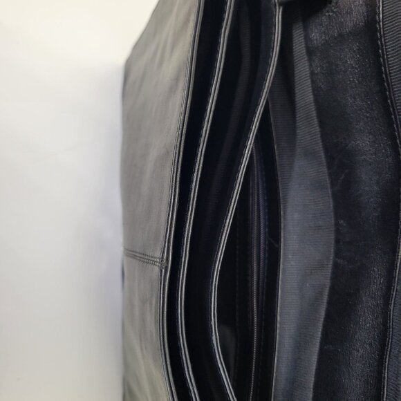 Kenneth Cole New York Black Leather Bag - Picture 2 of 8